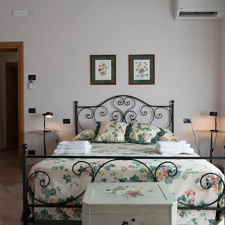 Tenuta Tre Gemme In Cantina - Don Rocco *