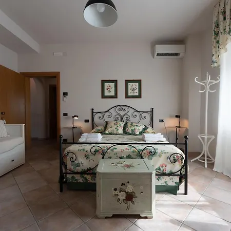 Farm stay Tenuta Tre Gemme In Cantina - Don Rocco