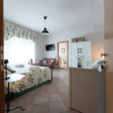 Tenuta Tre Gemme In Cantina - Don Rocco Séjour à la ferme Catignano